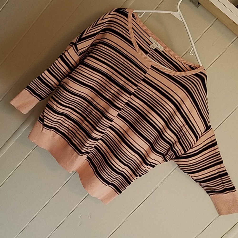 Lightweight womens sweater